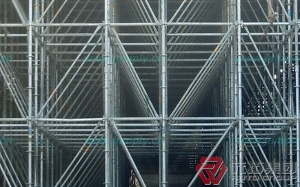 盤扣式腳手架配件、立桿的使用